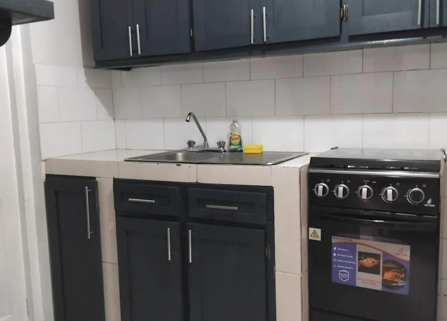The Studio Apartment At Csompo Silver Manor Kupuis 0*,  Giamaica